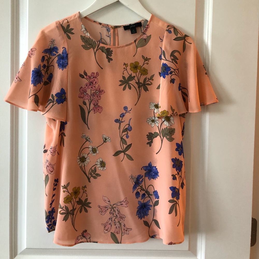 Silk short sleeve blouse in pink floral